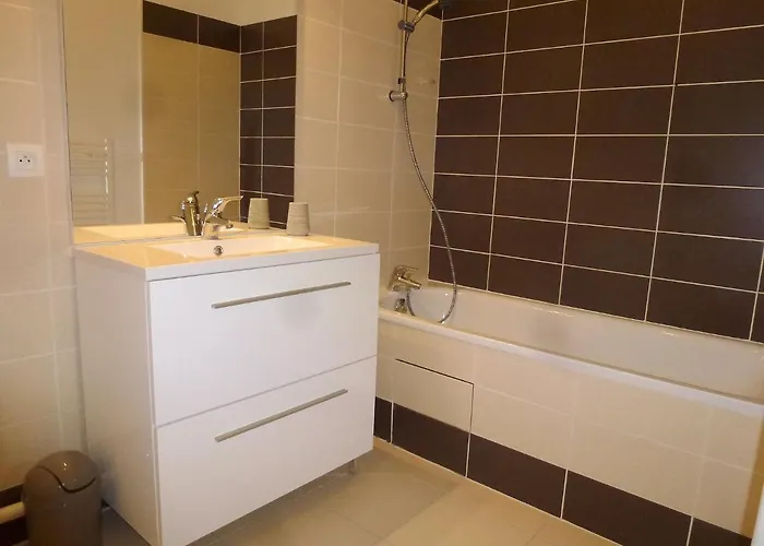 Morny-1 By Interhome דוביל