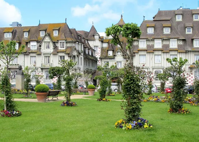 Morny-1 By Interhome דוביל